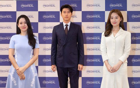 Hot lại ảnh thời Hyun Bin - Son Ye Jin còn &quot;sượng trân&quot; trước khi mùi mẫn hẹn hò như hiện tại, nhưng lý do là gì?