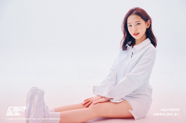 Nhóm tân binh CUBE vừa chốt đội hình đã tranh cãi: Thành viên giống Nayeon (TWICE) hay Jennie (BLACKPINK) mới là visual? - Ảnh 10.