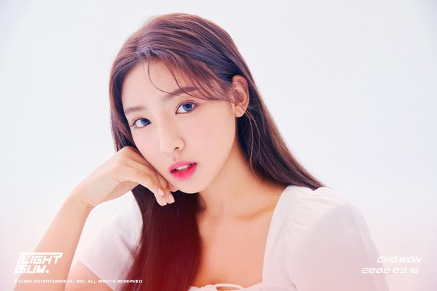 Nhóm tân binh CUBE vừa chốt đội hình đã tranh cãi: Thành viên giống Nayeon (TWICE) hay Jennie (BLACKPINK) mới là visual? - Ảnh 5.