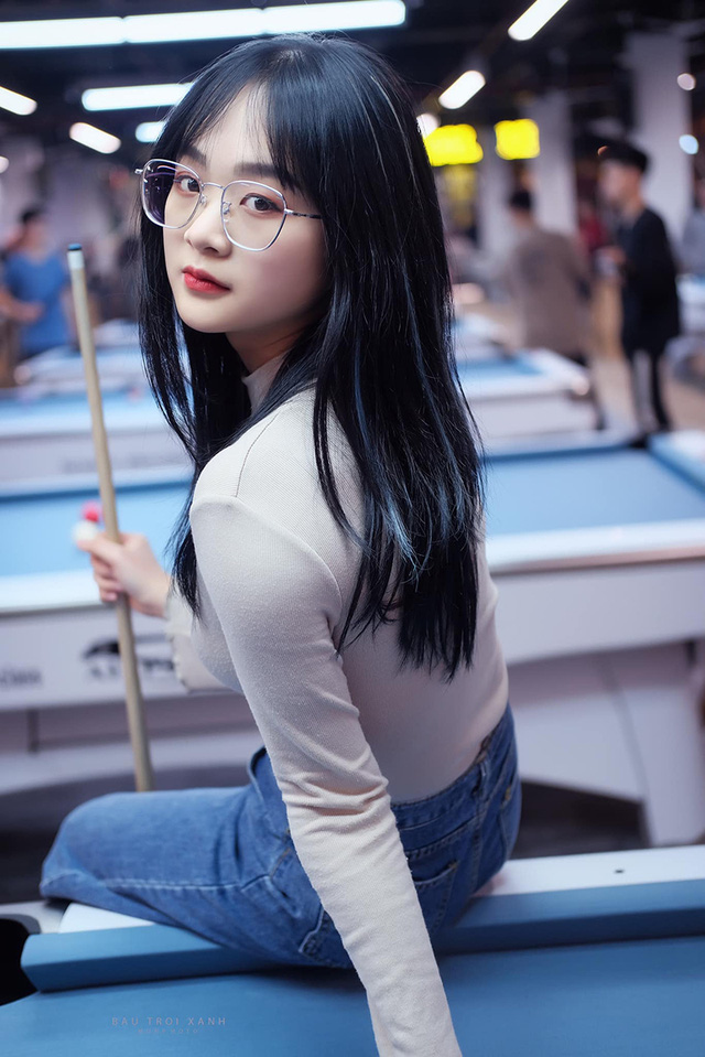 Làng streamer Việt xuất hiện một bóng hồng thế hệ mới, độ hot vượt cả MisThy, ngang ngửa Linh Ngọc Đàm với lượng follow khổng lồ trên TikTok - Ảnh 5.