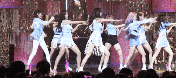 Nhờ YoonA đảm nhận vị trí trung tâm của SNSD mà Kpop xuất hiện khái niệm mới, bà tổ ngành center là đây! - Ảnh 12.
