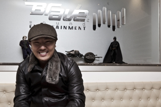 Producer đào tạo Brave Girls 10 năm mới thành công là người đứng sau loạt hit của BIGBANG - Sunmi, từng cứu AOA, hồi sinh Park Bom - Ảnh 12.