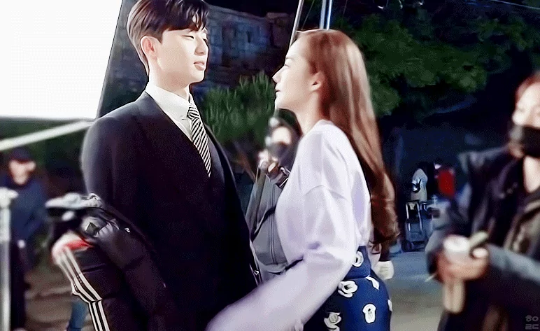 9 cặp đôi đẹp nhức nách ở phim Hàn: Kim Soo Hyun - Seo Ye Ji bao giờ công khai như Son Ye Jin nhỉ? - Ảnh 4.