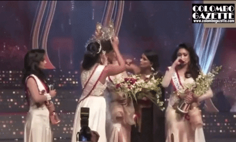 Người giật phăng vương miện của tân Hoa hậu Sri Lanka trên sóng truyền hình nhận kết cục thích đáng, “nữ chính” lên tiếng đầy thâm sâu sau đó - Ảnh 2.