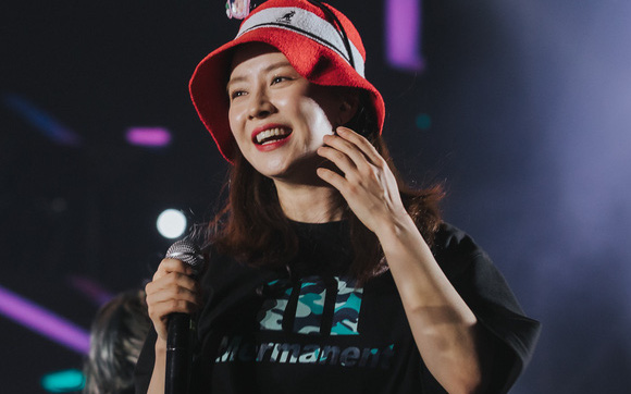 Song Ji Hyo xứng danh &quot;Nữ thần Running Man&quot;: &quot;Tôi luôn nhận ghế sau khi có khách mời nữ&quot;