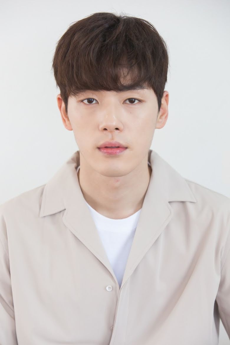 Kim jung hyun actor born 1990. Ким Джон-хён актер. Kim Jeong-Hyeon актер. Ким Джон хён Королева Чорин. Kim Jung-Hyun (actor, born 1990) образование.