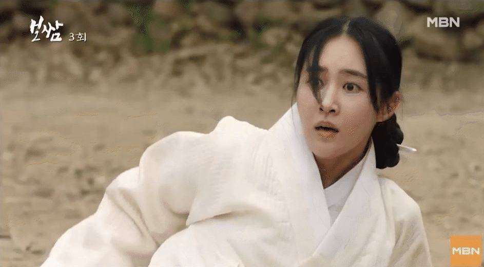 Loạt khoảnh khắc đẹp lịm người của Yuri (SNSD) ở phim cổ trang đầu tay, bảo sao netizen không phát cuồng - Ảnh 10.