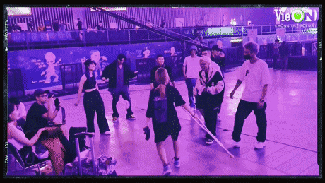 Tlinh cướp nạng Karik, khoe vũ đạo làm hội anh em rapper cũng phải ngã ngửa - Ảnh 6.
