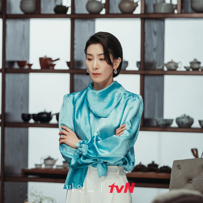 Giả thuyết sốc óc về trùm cuối phim 18  Mine: Tiếp cận làm thân và giết hại mợ út Lee Bo Young? - Ảnh 7.