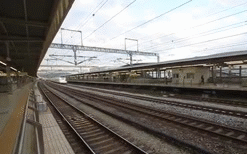 Chuyện về người lái tàu đi vệ sinh lúc tàu chạy với tốc độ 150km/h và tranh cãi xung quanh văn hóa xin lỗi gây ám ảnh của người Nhật