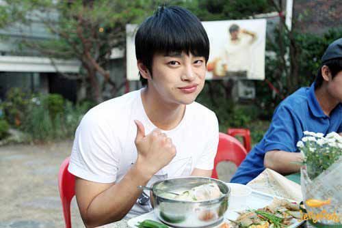 Giảm cân là cách trùng tu nhan sắc nhanh nhất: Nhìn màn lột xác của cặp đôi màn ảnh mới Park Bo Young - Seo In Guk là rõ! - Ảnh 12.