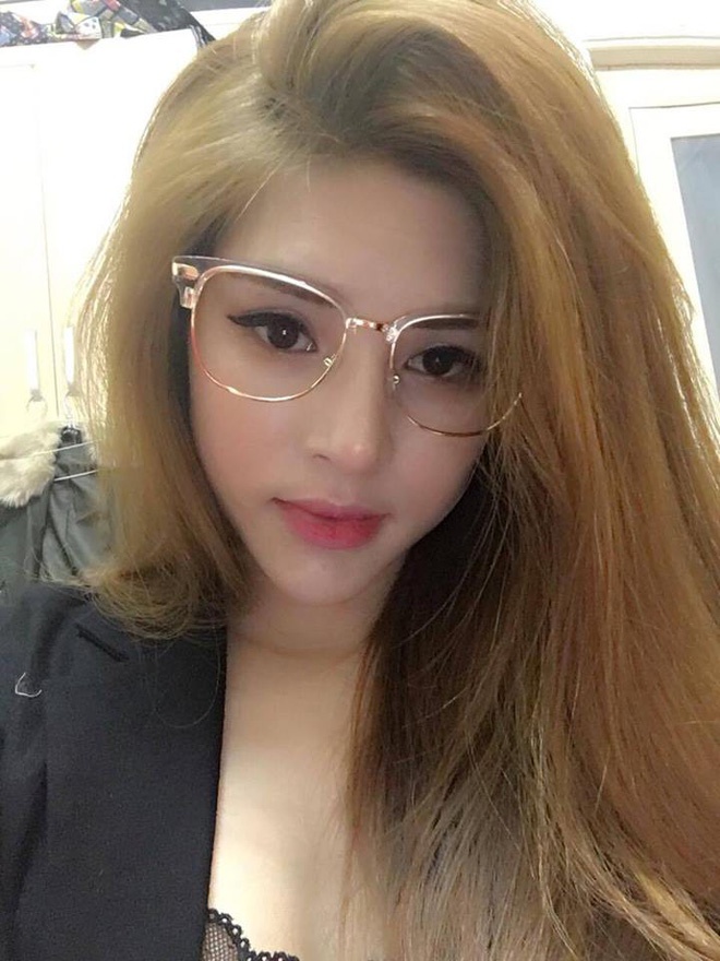 Cận cảnh nhan sắc xinh đẹp vợ hot girl của HLV Rap Việt LK - Ảnh 5.