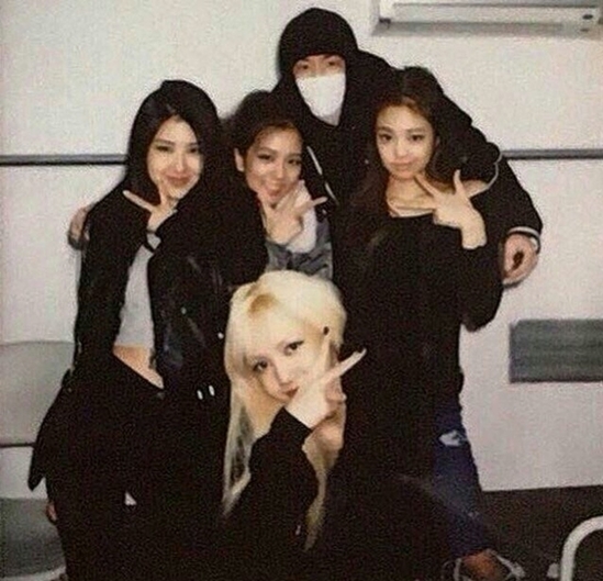 5 năm trước, YG công bố nhân tố sản xuất nhạc cho BLACKPINK và bí mật đằng sau tên ca khúc Boombayah - Ảnh 2.