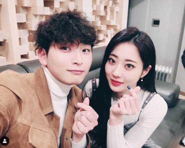 Cặp idol sexy nhất Kpop Jinwoon (2AM) và mỹ nhân bốc lửa Kyungri chia tay sau 4 năm hẹn hò - Ảnh 4.