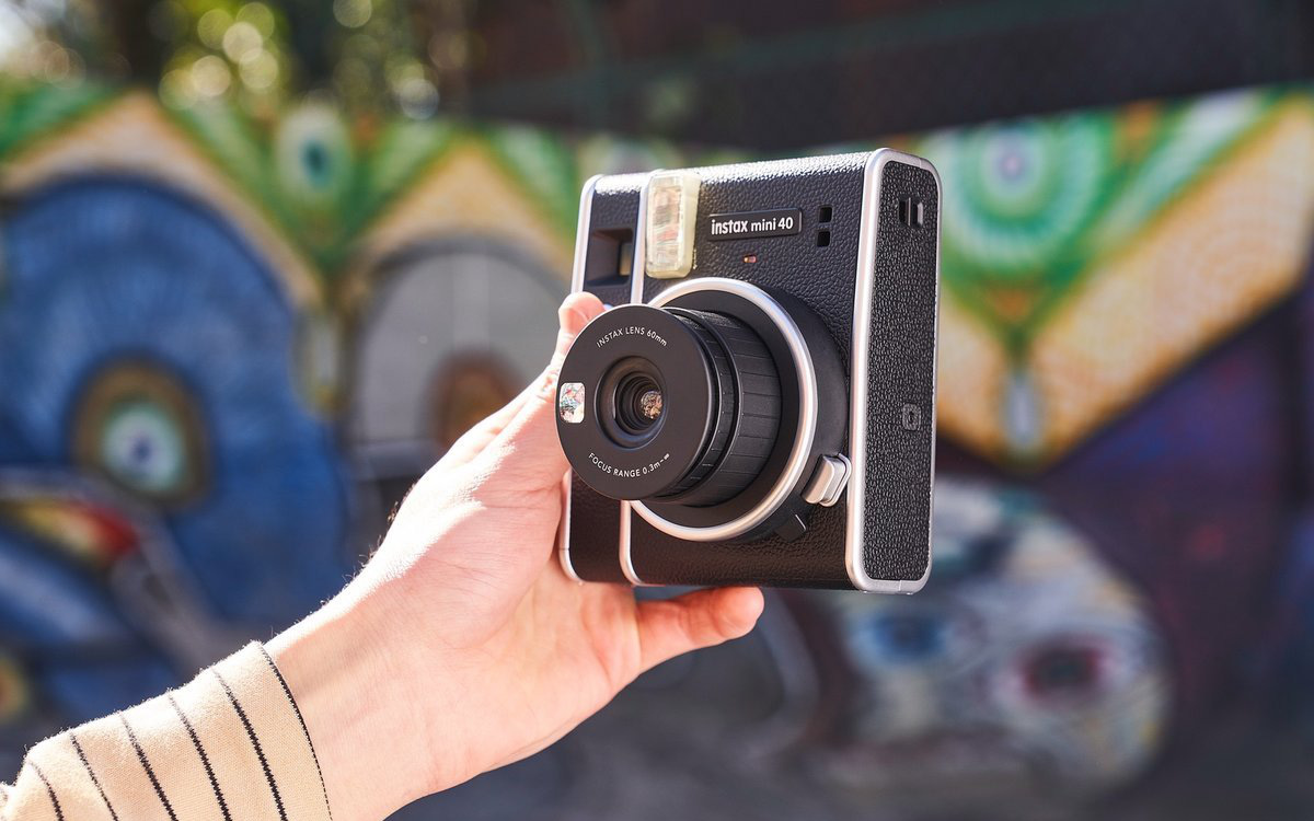 Fujifilm ra mắt máy chụp ảnh lấy liền Instax Mini 40