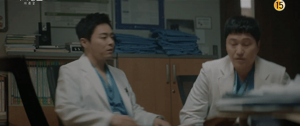Hospital Playlist 2 tung trailer mới: Mi Do hồi đáp lời tỏ tình của Jung Suk, không khí căng như tập cuối Reply 1988 - Ảnh 3.