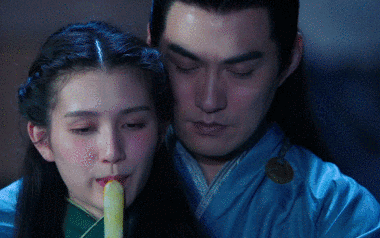 Anh Hùng Xạ Điêu bản 2021 gây sốc khi cho Hoàng Dược Sư yêu Mai Siêu Phong, netizen ném đá phim &quot;phá hoại kí ức tuổi thơ&quot;