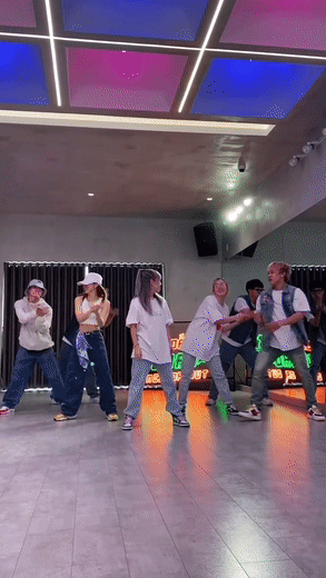Hậu Hoàng được khen tới tấp nhưng ai ngờ từng bị dàn dancer “đánh hội đồng” vì nhảy sai? - Ảnh 5.