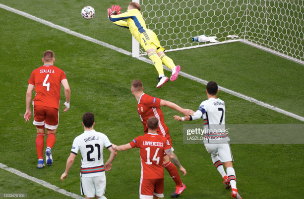 Bồ Đào Nha 3-0 Hungary: Ronaldo đi vào lịch sử với cú đúp - Ảnh 8.