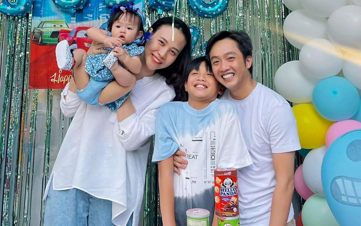 Vợ chồng Cường Đô La tổ chức sinh nhật cho Subeo tại villa sang chảnh, nụ cười hạnh phúc của cả gia đình thấy mà ngưỡng mộ