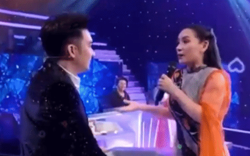 Phi Nhung chua xót hát &quot;Họ nói xong rồi họ có bao giờ sống thay mình đâu&quot;, phản ứng của netizen đầy bất ngờ