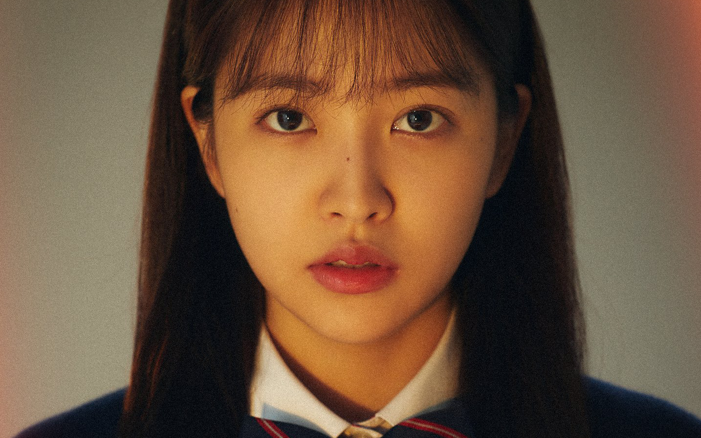 Phim của Yeri (Red Velvet) vừa nhá hàng poster đã gây ám ảnh cực độ: Crush tự sát vào sinh nhật, gái trẻ ân hận suốt 10 năm