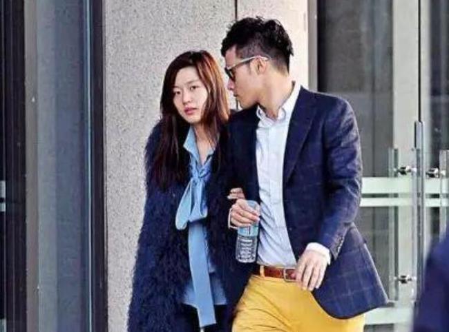 Cuối cùng chồng CEO của Jeon Ji Hyun đã lên tiếng giữa drama ly hôn, chỉ 1 câu thôi mà hé lộ luôn tình trạng hôn nhân - Ảnh 2.