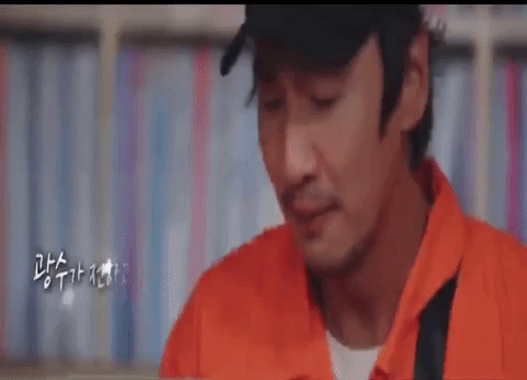 Ngày này cũng tới: Lee Kwang Soo không cầm được nước mắt khi đọc thư chia tay Running Man - Ảnh 7.