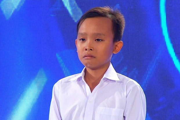 Hồ Văn Cường sau 5 năm đăng quang Vietnam Idol Kids: Thi thoảng đi phụ việc, bố mẹ ruột làm thuê ở quán của Phi Nhung - Ảnh 1.
