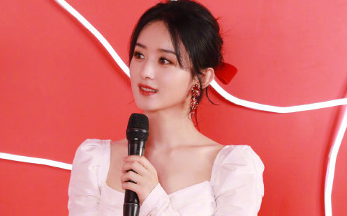 MC lỡ miệng 1 câu, Triệu Lệ Dĩnh lập tức chỉnh lại với lời đáp thể hiện EQ cao, ngấm ngầm chia sẻ nỗi lòng của bà mẹ đơn thân