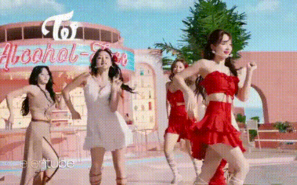 TWICE trình làng ca khúc mới, khoe visual hớp hồn trong show Mỹ, được Ellen gọi bằng: &quot;Siêu sao Kpop!&quot;