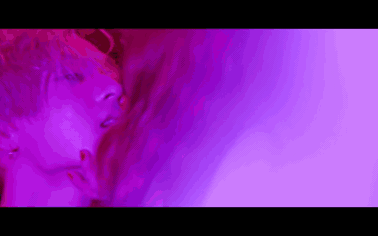 Những cảnh quay thân mật trong MV Kpop: HyunA biến MV thành phim 18+, BLACKPINK ôm trai lạ &quot;còn non và xanh lắm&quot;