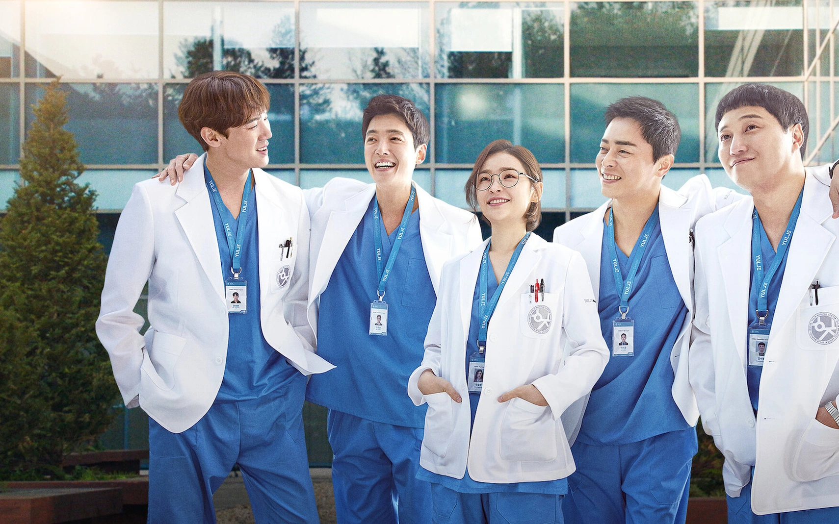 Hospital Playlist 2 nối bước Penthouse hoãn chiếu một tuần, netizen khóc ròng &quot;phải chờ tới bao giờ đây?&quot;