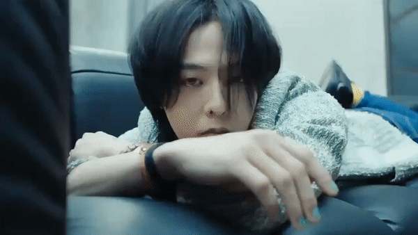 Bản full quảng cáo đẹp ngất ngây của G-Dragon: Tóc dài lãng tử, thần thái chất phát ngất, bảo sao Jennie mê mẩn đến vậy - Ảnh 3.