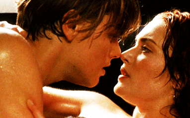 10 bộ phim khiến diễn viên chính nhục nhã, xấu hổ cả đời: Kate Winslet muốn nôn mửa vì Titanic, ngôi sao khác còn khóc suốt 1 tiếng vì bị ép đóng!