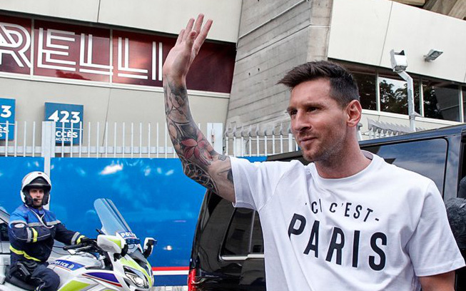 Video: Toàn cảnh 12 giờ đầu tiên của Messi tại thủ đô Paris