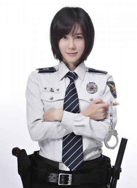 6 nữ cảnh sát bao ngầu ở phim Hàn: Vừa đẹp vừa giỏi như Krystal, Lee Sung Kyung thì ai mà không mê? - Ảnh 9.