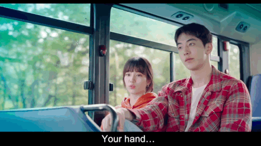 Bí kíp thoát ế kinh điển ở phim Hàn: Năng đi xe buýt, người yêu sẽ tới - Ảnh 1.