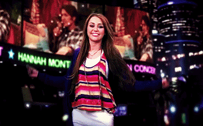 Ký ức ùa về với Hannah Montana: Miley Cyrus hồi đó dễ cưng lắm, giấc mơ của teen girl gói gọn trong căn phòng chứa đồ của cô chứ đâu