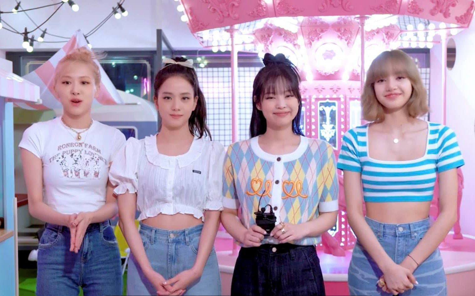 BLACKPINK vượt mốc 1 triệu follower ngay ngày đầu gia nhập MXH mới, so với BTS thì sao?