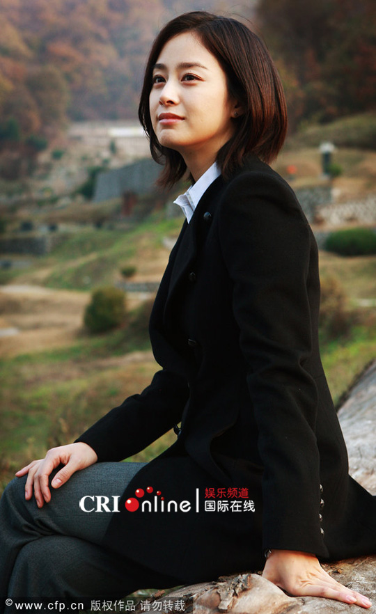 10 mỹ nhân thống trị phim Hàn thập niên 2000: Song Hye Kyo gây bão toàn Châu Á, Lee Young Ae cân đủ loại vai - Ảnh 12.