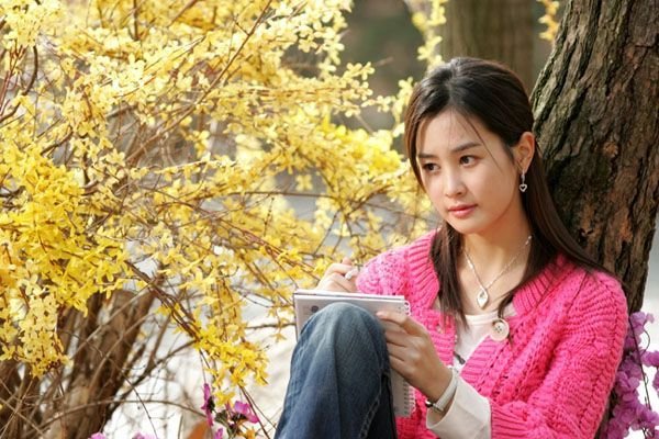 10 mỹ nhân thống trị phim Hàn thập niên 2000: Song Hye Kyo gây bão toàn Châu Á, Lee Young Ae cân đủ loại vai - Ảnh 18.