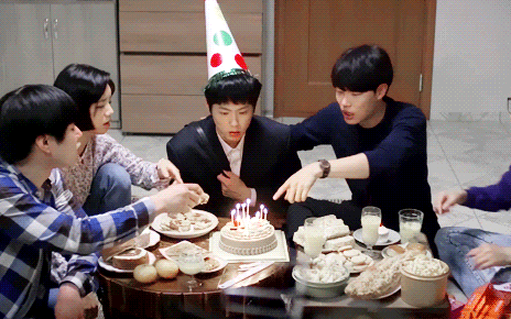 Reply 1988 và &quot;anh em&quot; cùng series bị xóa sổ trên Netflix, dân mạng hô hào cày ngay kẻo hối tiếc