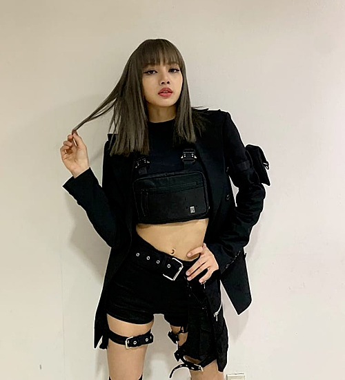 Bóc tách 3 phút 27 giây MV LALISA có gì: Màu sắc BLACKPINK đậm đặc, cái tôi là nhất của Lisa và niềm tự hào Thái Lan mãnh liệt! - Ảnh 17.