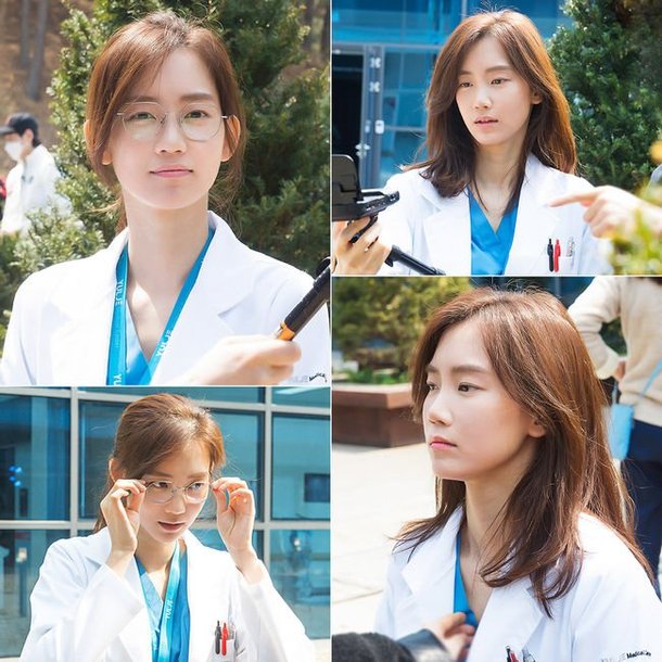 Nàng Đông Shin Hyun Bin của Hospital Playlist: Tắc kè hoa ẩn mình của điện ảnh Hàn, style ngoài đời đẹp mê mẩn khác hẳn trên phim! - Ảnh 23.