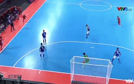 Phối hợp đá phạt &quot;ảo diệu&quot;, futsal Việt Nam chọc thủng lưới thành công ứng viên vô địch Brazil