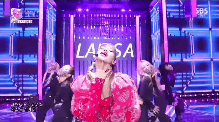 Sân khấu debut bùng nổ của Lisa tại Hàn: Diện outfit gây bão 1 thời, trình diễn tự tin còn có nụ cười ending gây thương nhớ! - Ảnh 4.