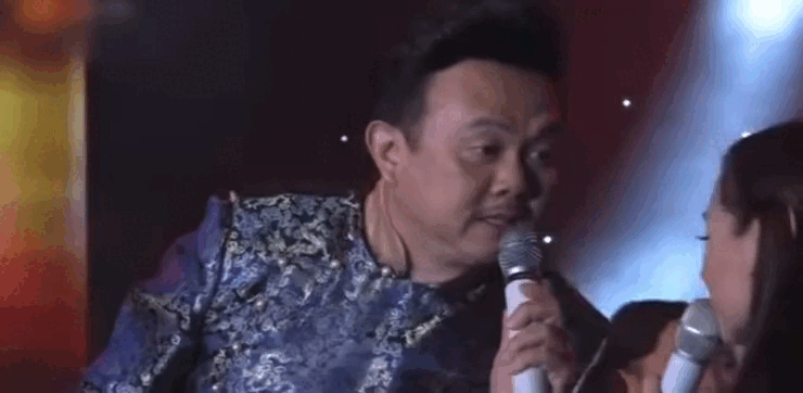Clip 2 cố NS Chí Tài và Phi Nhung đùa giỡn trên sân khấu, netizen xem lại mà rớt nước mắt: Thương quá! - Ảnh 5.