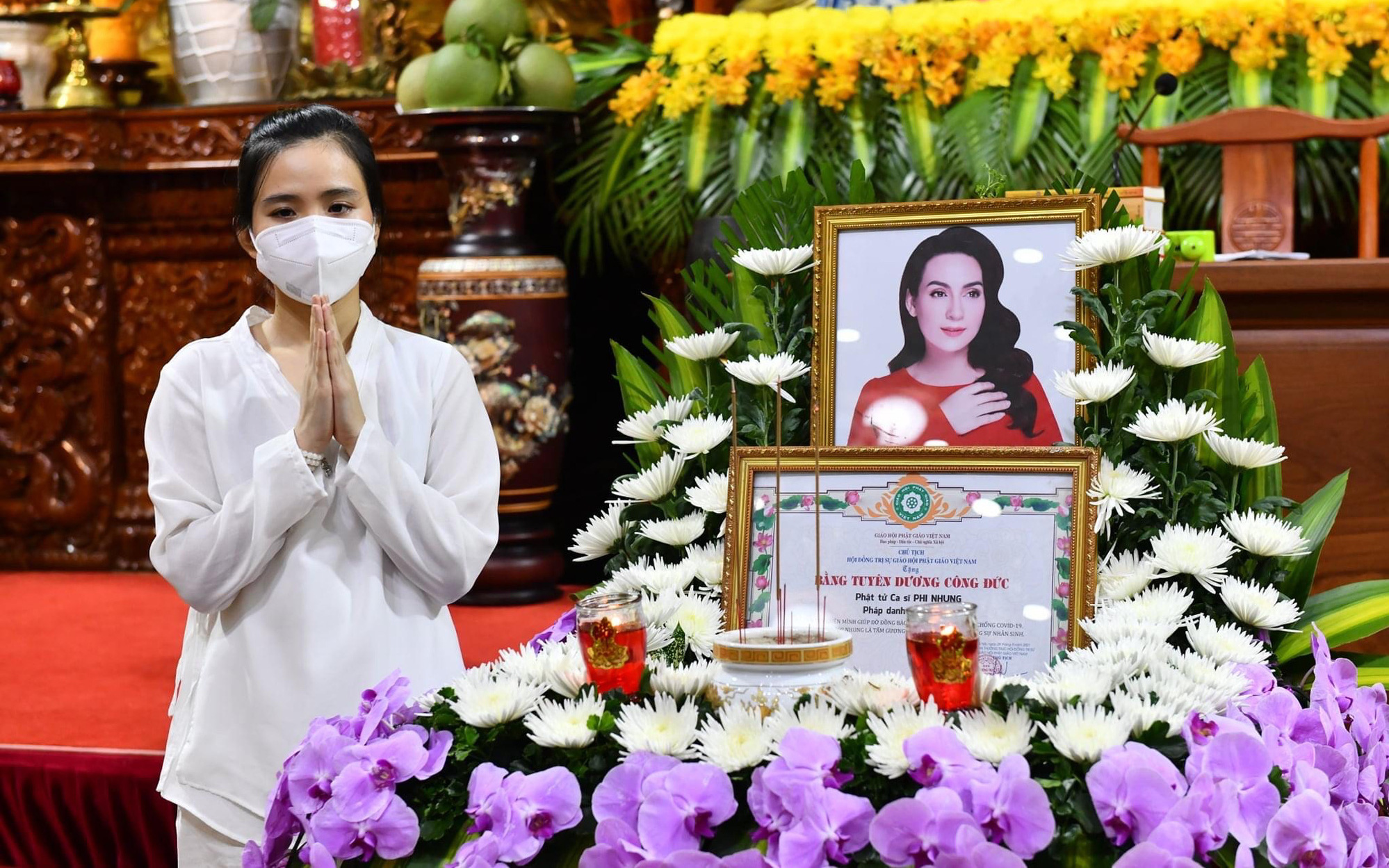 Lễ cầu siêu nữ ca sĩ Phi Nhung: Xót xa di ảnh người quá cố, Thanh Lam - Phương Thanh và các nghệ sĩ nghẹn ngào tiễn biệt