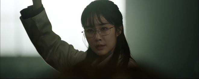 Nữ phụ Snowdrop Yoo In Na bị ném đá tơi tả vì cảnh tát Jisoo (BLACKPINK), đóng phim thôi mà mọi người ơi! - Ảnh 5.